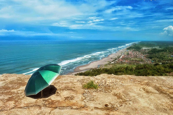Bukit Paralayang: menikmati panorama Parangtritis sambil terbang